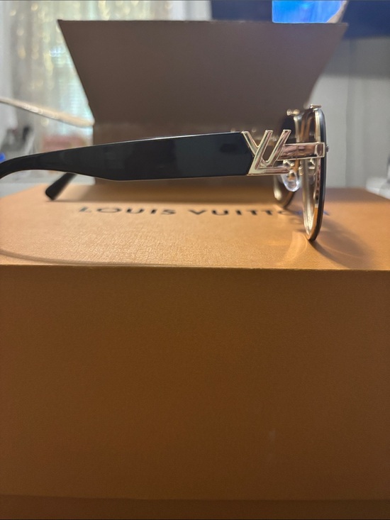 Louis Vuitton Gold Frame Sunglasses with Black Gradient Lenses
